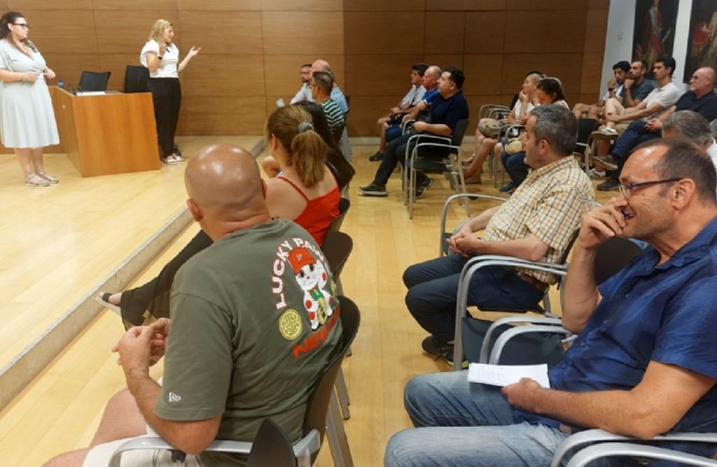 La nueva edil de Deportes y los clubes y asociaciones deportivas de Totana dan los primeros pasos juntos